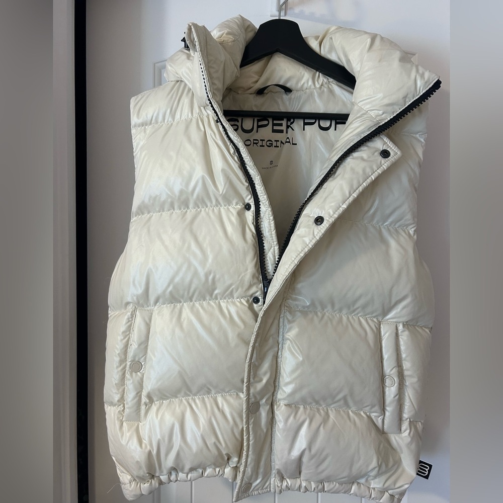 Aritzia Superpuff Cream Puffer Vest